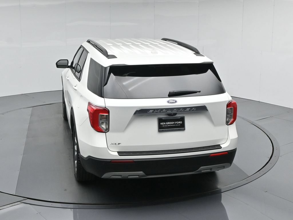 Certified 2021 Ford Explorer XLT w/ Equipment Group 202A RWD image 41