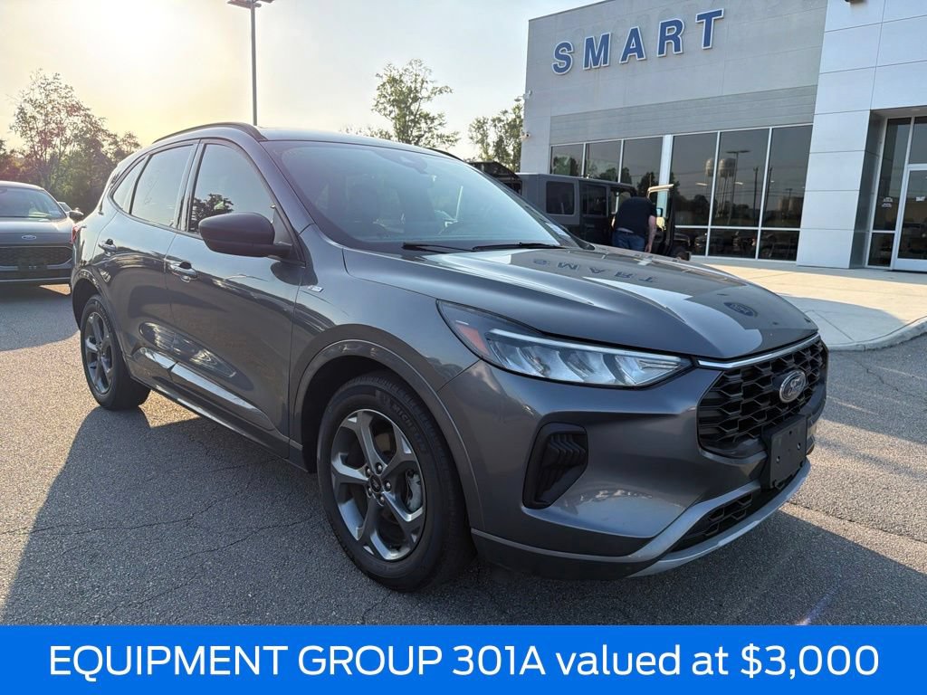 Certified 2024 Ford Escape ST-Line w/ Equipment Group 301A FWD image 3