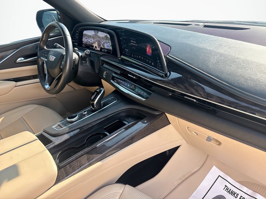 Used 2023 Cadillac Escalade Premium Luxury w/ Performance Package AWD/4WD image 13