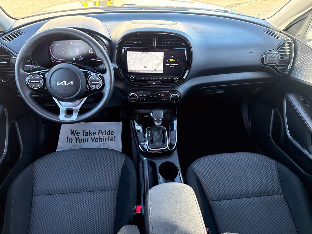 Used 2023 Kia Soul S FWD image 19