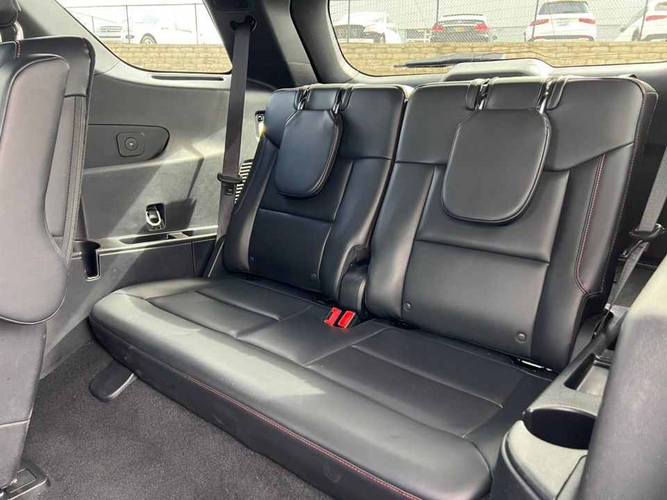 Certified 2025 Ford Explorer ST-Line image 13