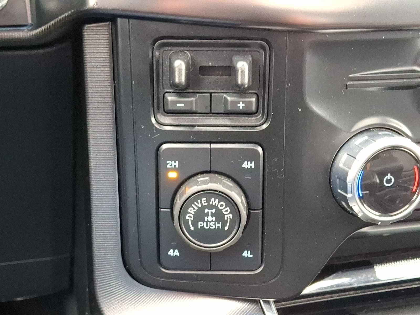 Certified 2023 Ford F150 Platinum w/ Equipment Group 701A High AWD/4WD image 27