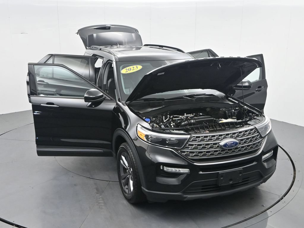 Certified 2023 Ford Explorer XLT w/ Equipment Group 202A AWD/4WD image 40