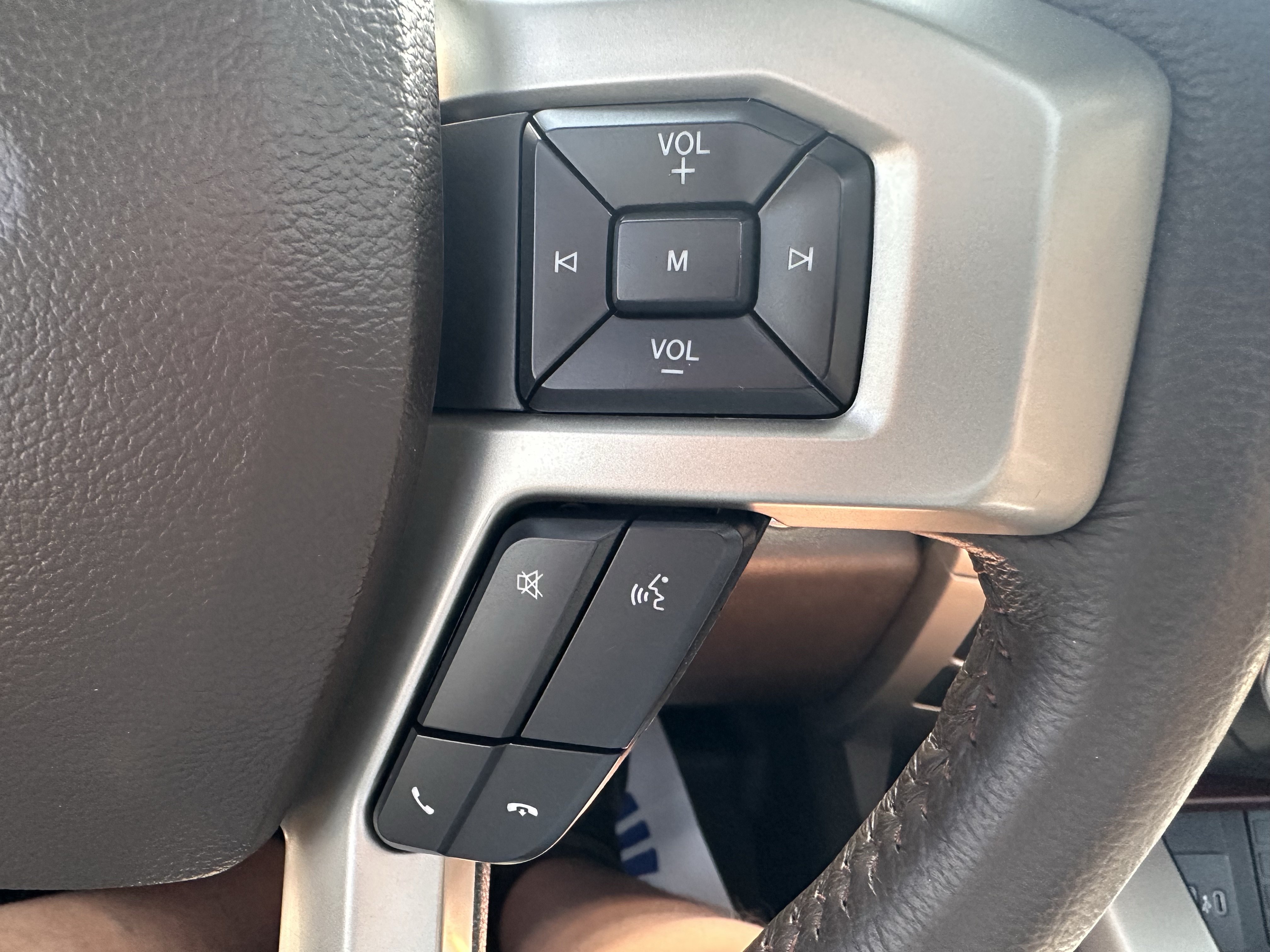 Certified 2022 Ford F250 King Ranch w/ Tremor Off-Road Package AWD/4WD image 26