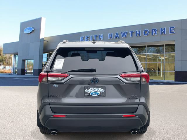 Used 2020 Toyota RAV4 XLE w/ Convenience Package image 6