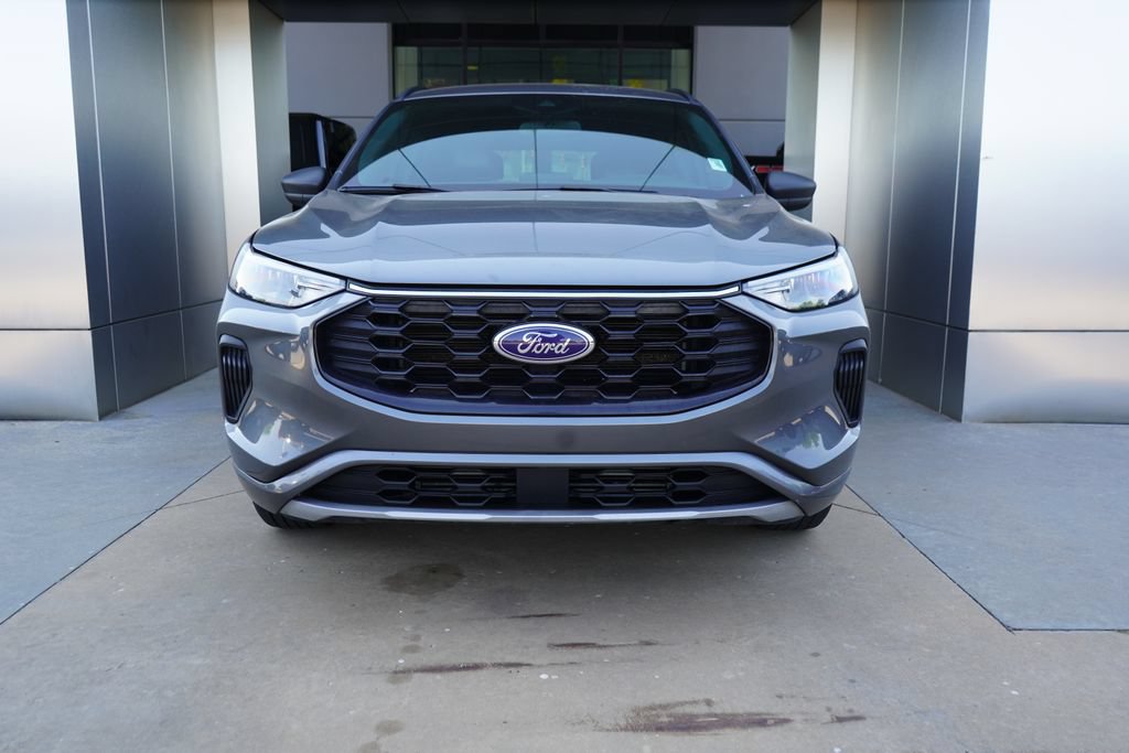 Certified 2024 Ford Escape ST-Line AWD/4WD image 4