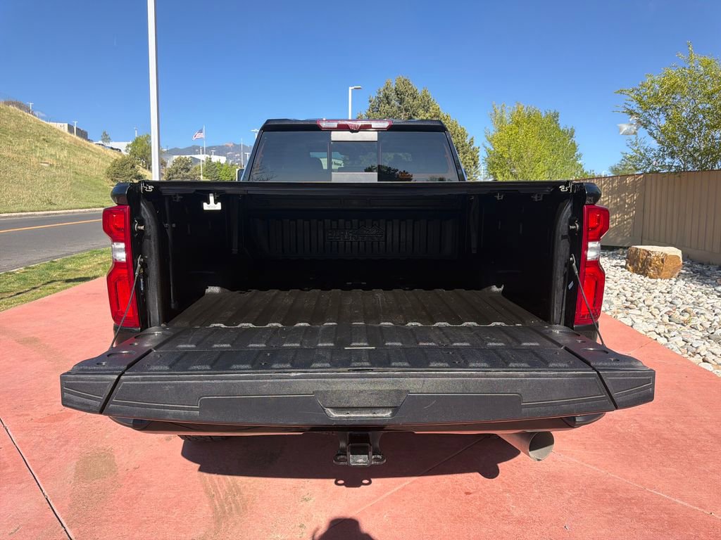 Used 2022 Chevrolet Silverado 2500 High Country w/ Technology Package AWD/4WD image 27