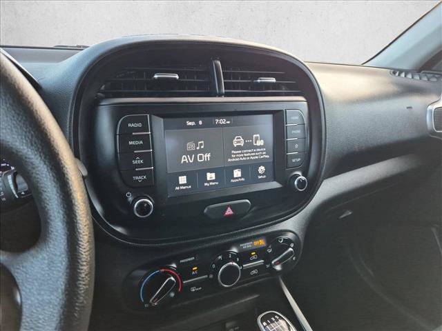 Used 2020 Kia Soul LX FWD image 14