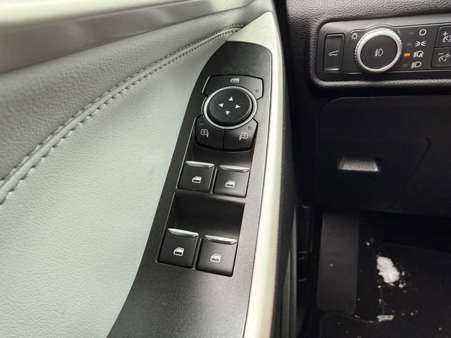 Certified 2022 Ford Explorer XLT w/ Equipment Group 202A image 29