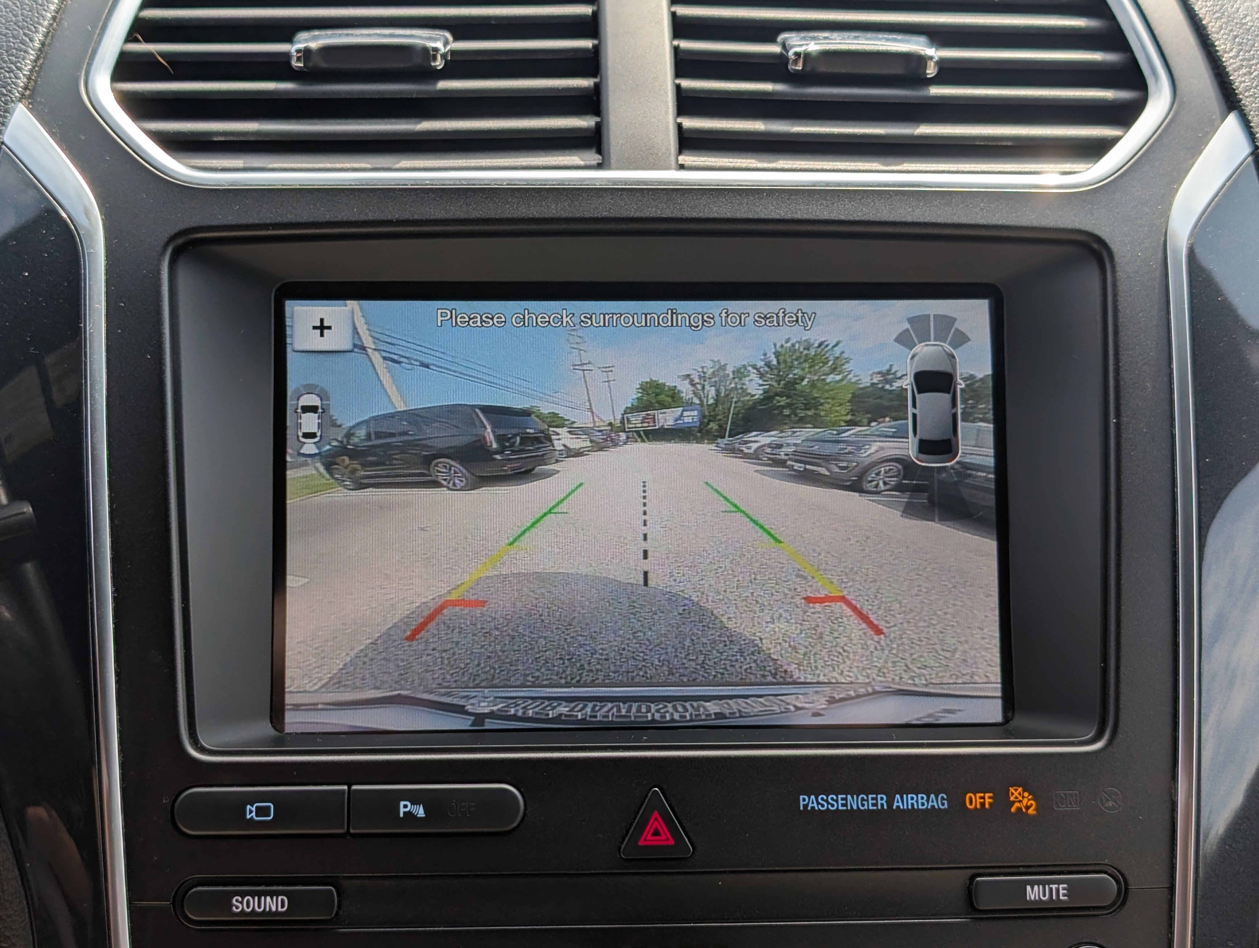 Certified 2019 Ford Explorer Limited w/ Class III Trailer Tow Package AWD/4WD image 35