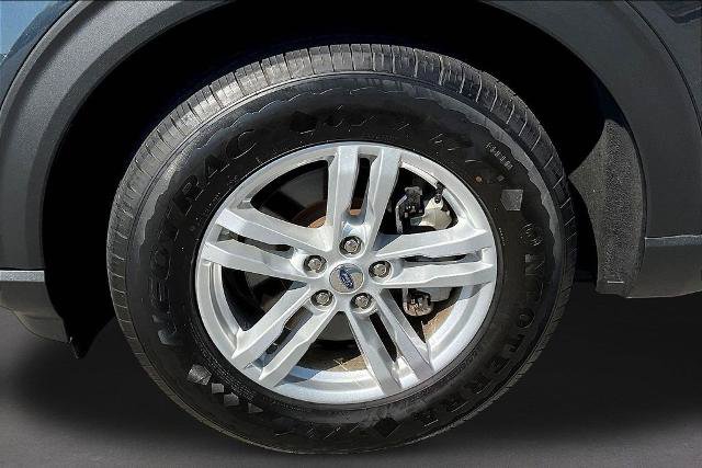 Certified 2023 Ford Explorer XLT w/ Equipment Group 202A AWD/4WD image 38
