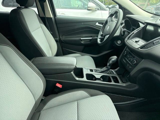 Certified 2018 Ford Escape SE w/ SE Sync 3 Package AWD/4WD image 4