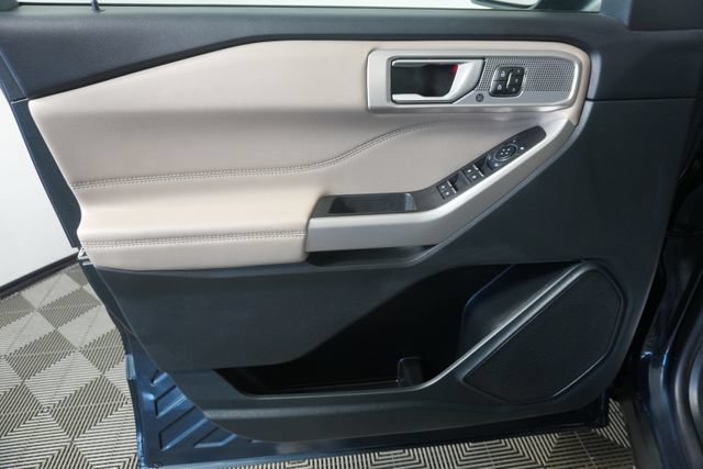 Certified 2023 Ford Explorer Limited w/ Equipment Group 301A AWD/4WD image 33