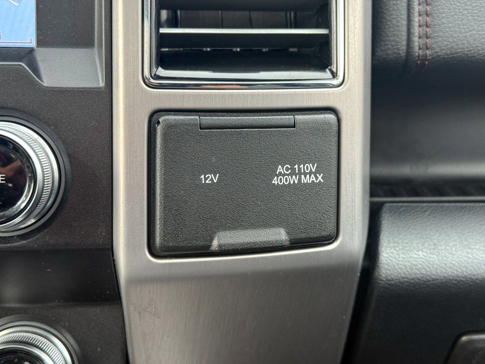 Certified 2019 Ford F150 Platinum w/ Equipment Group 701A Luxury image 30