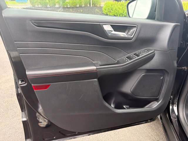 Certified 2022 Ford Escape SEL w/ SEL Stealth AWD Package image 21