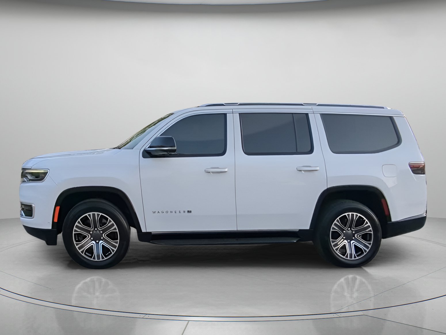 Used 2023 Jeep Wagoneer 4WD w/ Premium Group I image 16