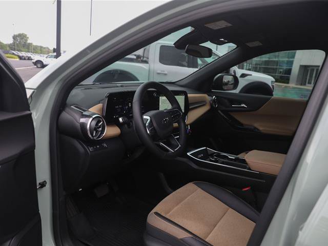 Used 2025 Chevrolet Equinox ACTIV FWD image 8