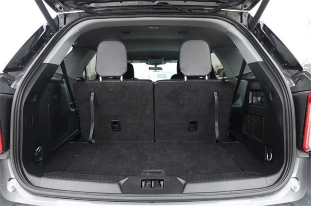 Certified 2024 Ford Explorer XLT w/ Equipment Group 202A image 7