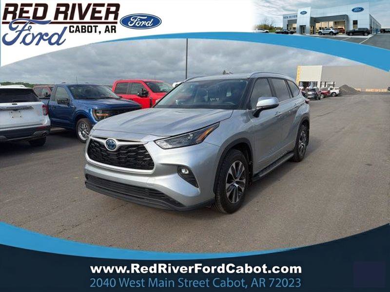 Used 2023 Toyota Highlander XLE