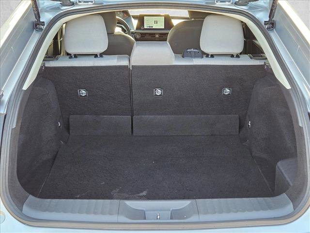 Used 2024 Toyota Prius LE FWD image 6