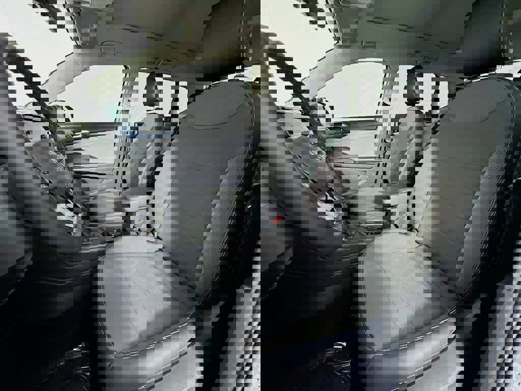 Used 2022 Volkswagen Taos SE w/ Panoramic Sunroof Package image 15