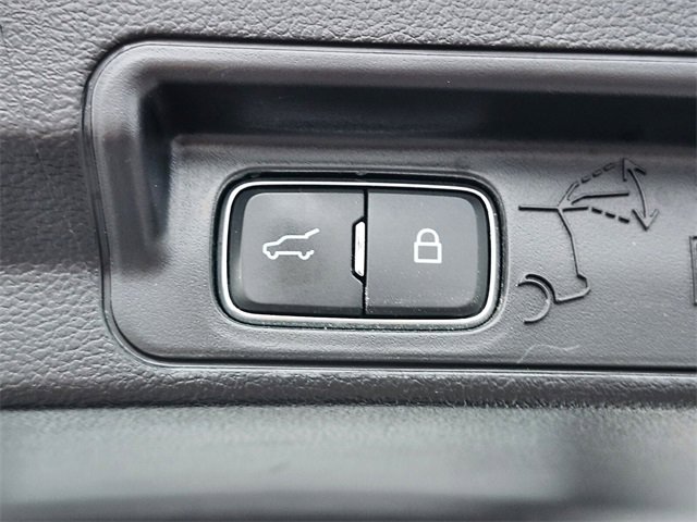 Certified 2022 Ford Explorer XLT w/ Equipment Group 202A image 34