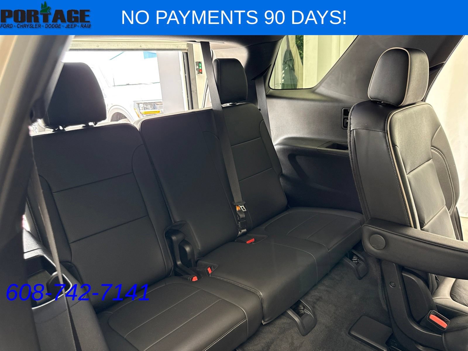Used 2022 Chevrolet Traverse Premier w/ Redline Edition AWD/4WD image 38
