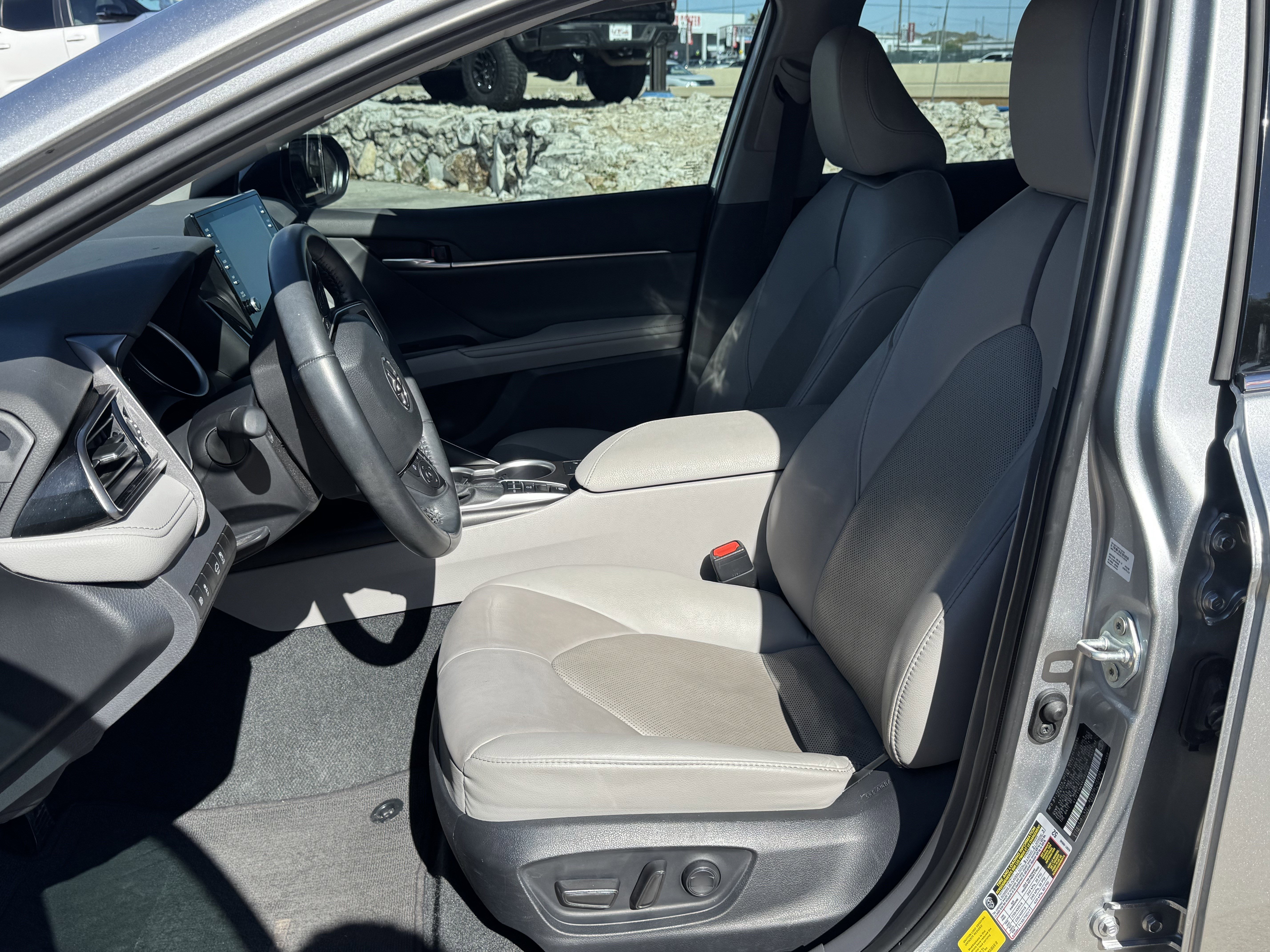 Used 2024 Toyota Camry XLE image 12