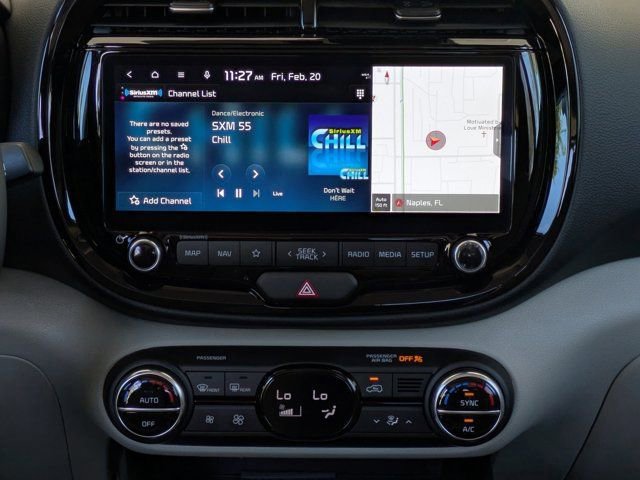 Used 2025 Kia Soul EX image 15