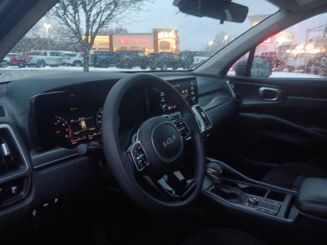 Used 2022 Kia Sorento LX image 27
