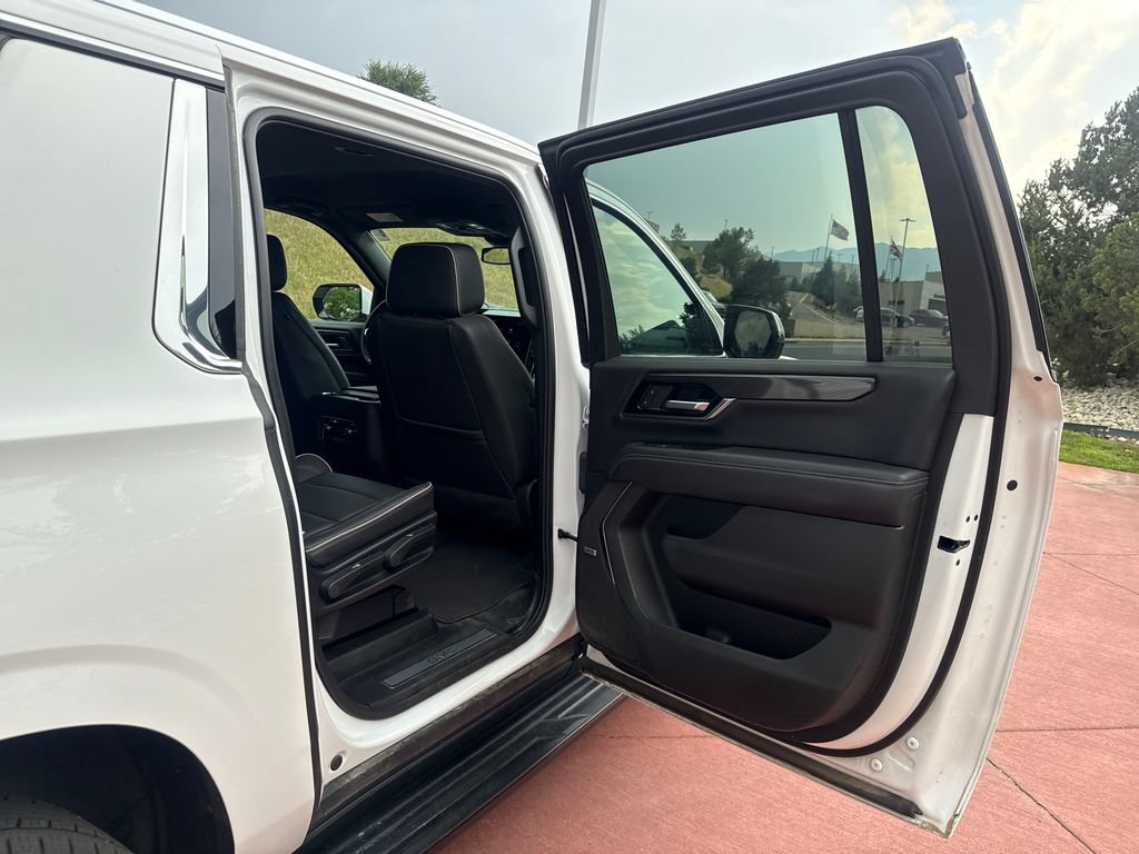 Used 2025 GMC Yukon XL Elevation AWD/4WD image 26