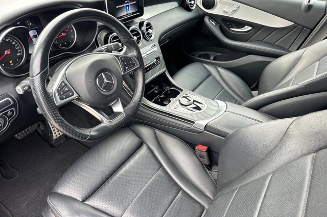 Used 2019 Mercedes-Benz GLC 300 image 9