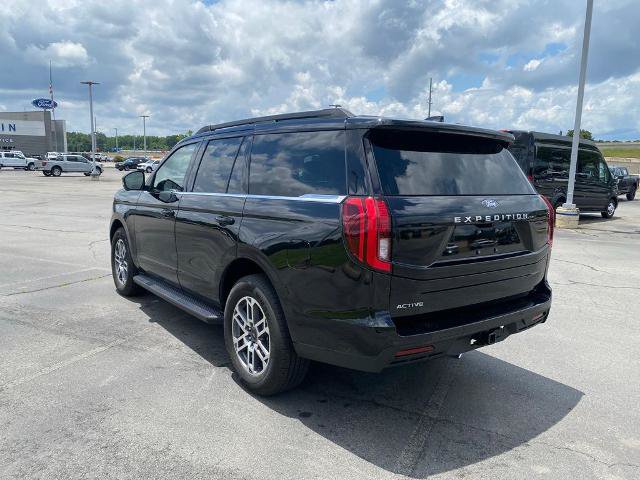 Certified 2025 Ford Expedition Active RWD image 5