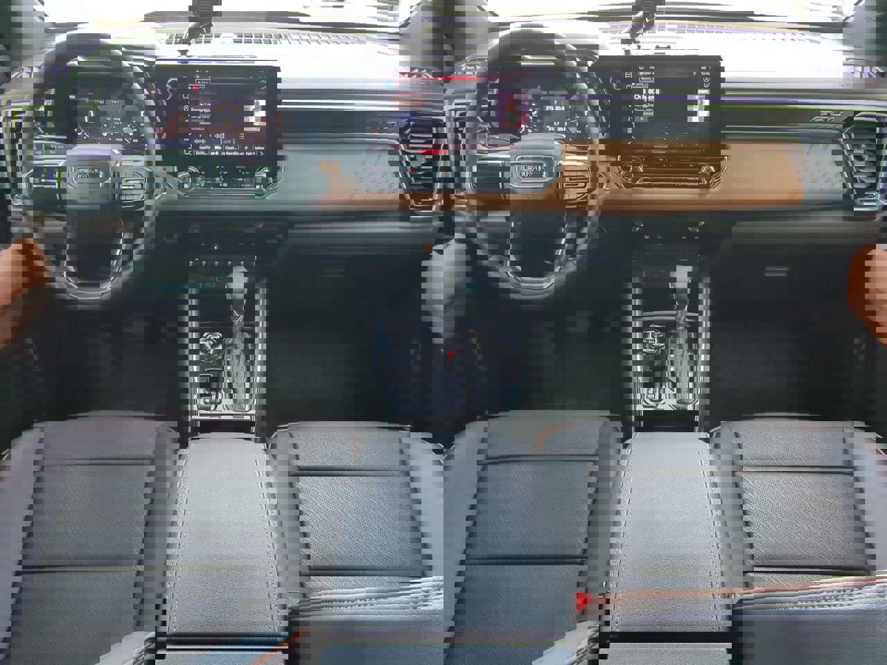 Used 2024 GMC Canyon AT4 w/ AT4 Premium Package image 13