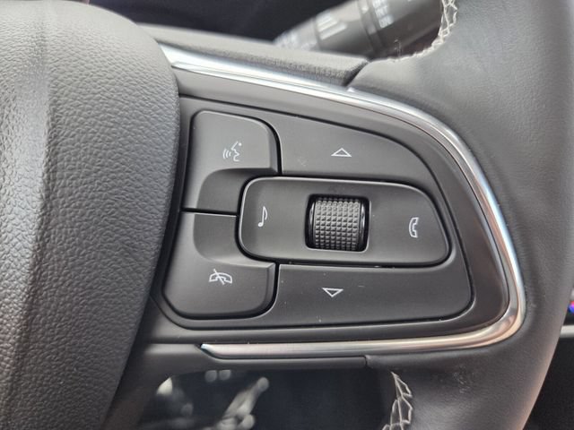 Used 2025 Buick Encore GX Avenir w/ Avenir Technology Package FWD image 30