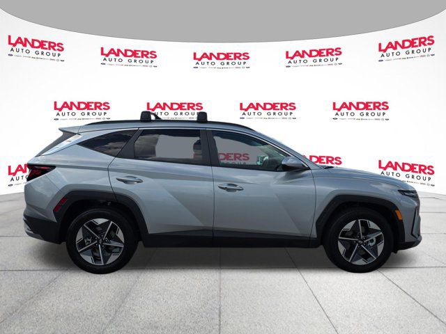 Used 2026 Hyundai Tucson SEL Plus FWD image 2