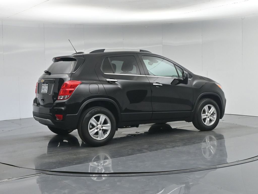 Used 2020 Chevrolet Trax LT w/ LT Convenience Package AWD/4WD image 30