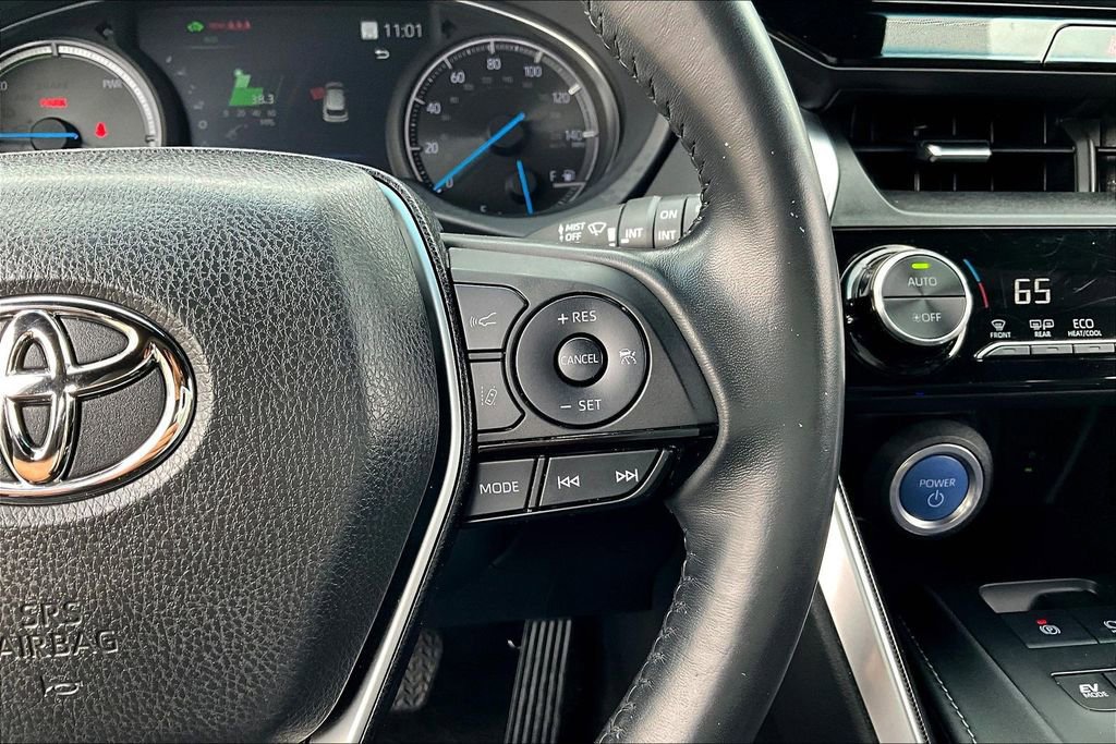 Used 2022 Toyota Venza XLE image 19