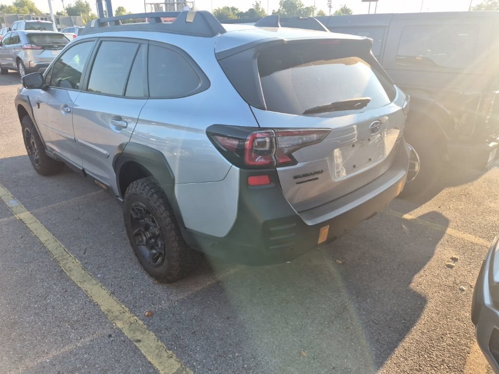 Used 2025 Subaru Outback Wilderness AWD/4WD image 12
