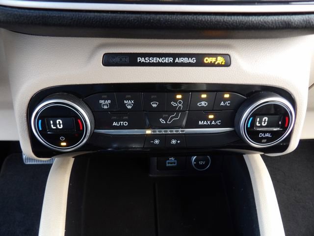 Certified 2021 Ford Escape SE w/ SE Sport Appearance Package image 16