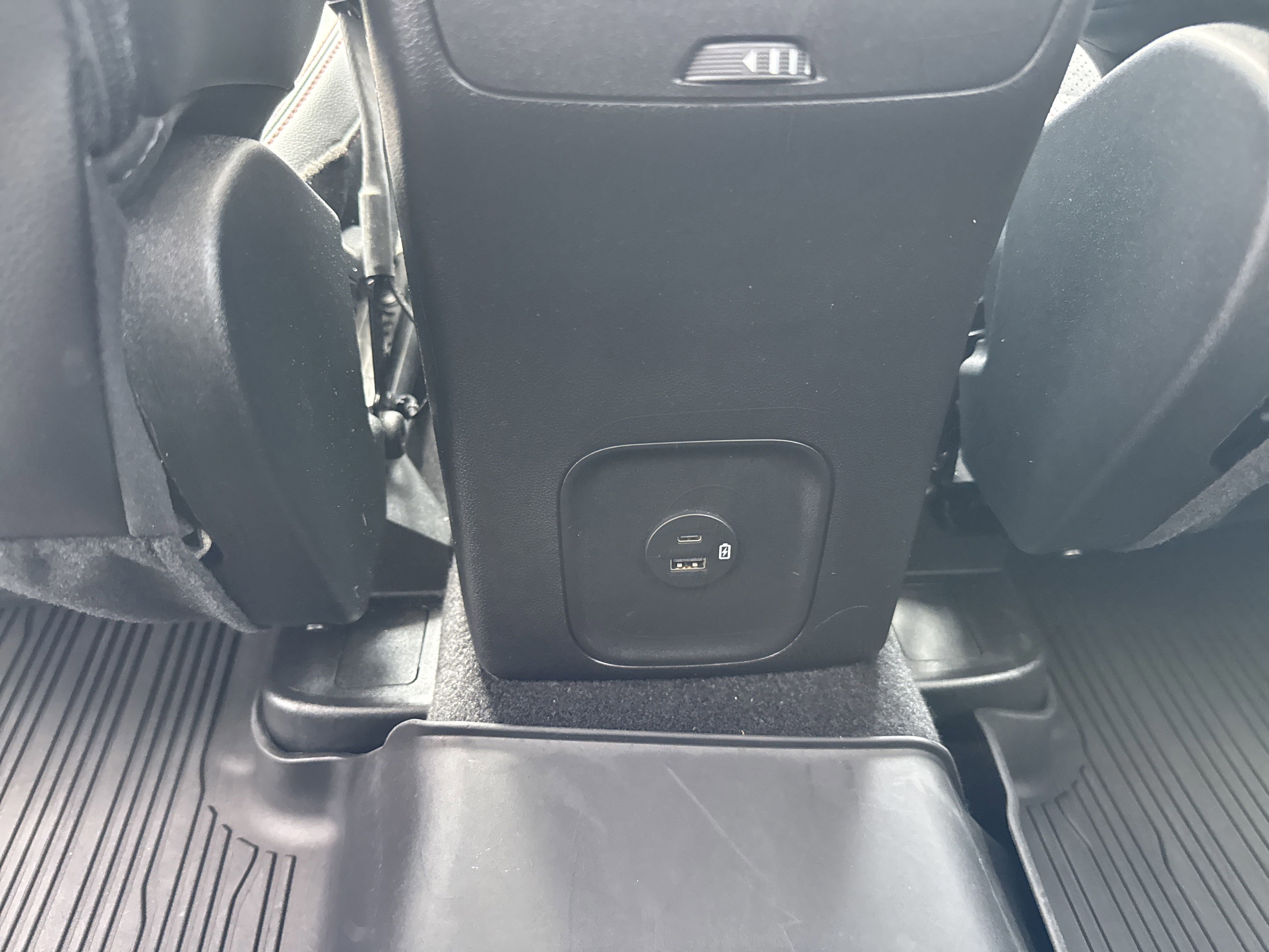 Certified 2022 Ford Escape SEL w/ SEL Stealth AWD Package image 25