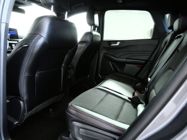 Certified 2025 Ford Escape ST-Line Select AWD/4WD image 13