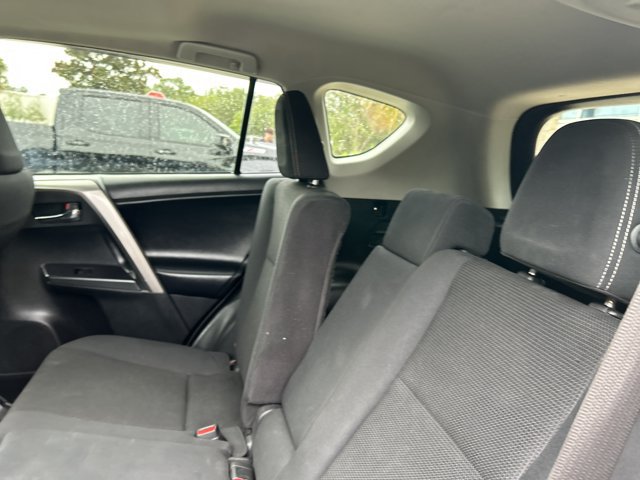 Used 2018 Toyota RAV4 XLE FWD image 24