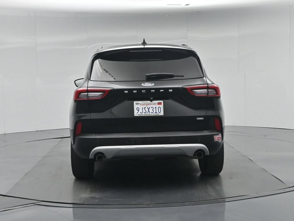 Certified 2023 Ford Escape SE FWD image 30