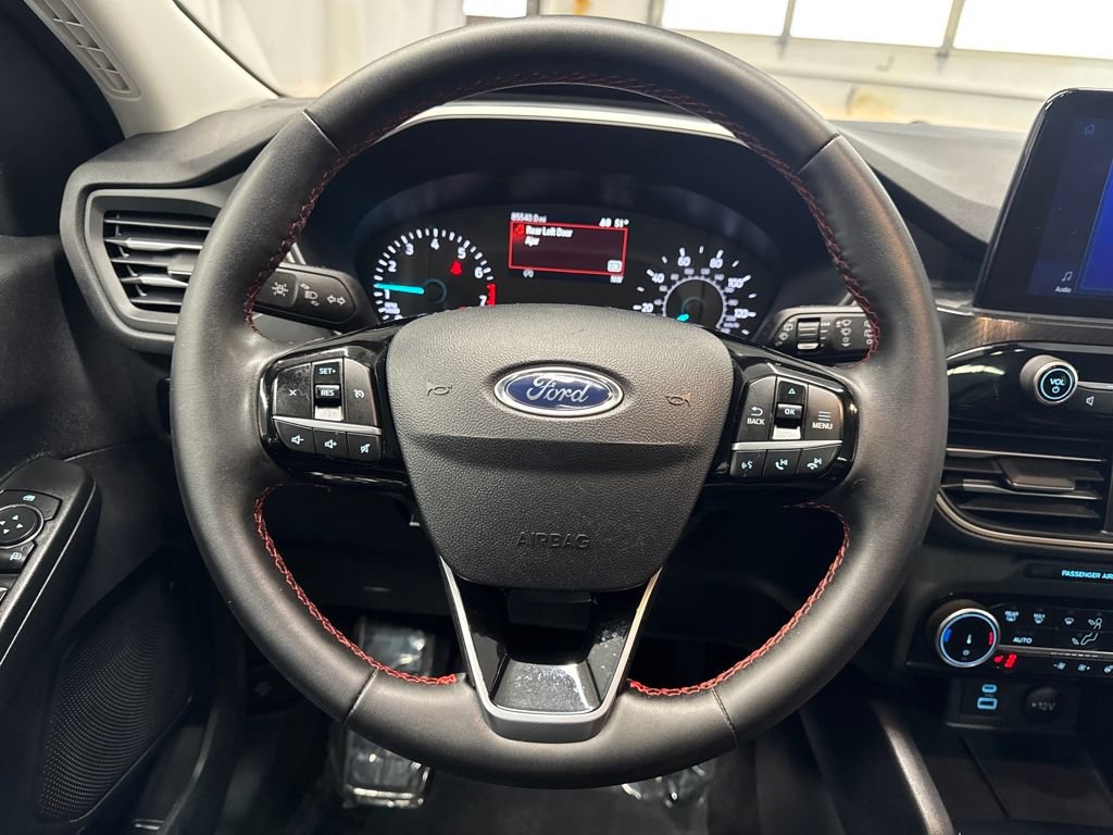 Certified 2022 Ford Escape SEL w/ SEL Stealth AWD Package image 16