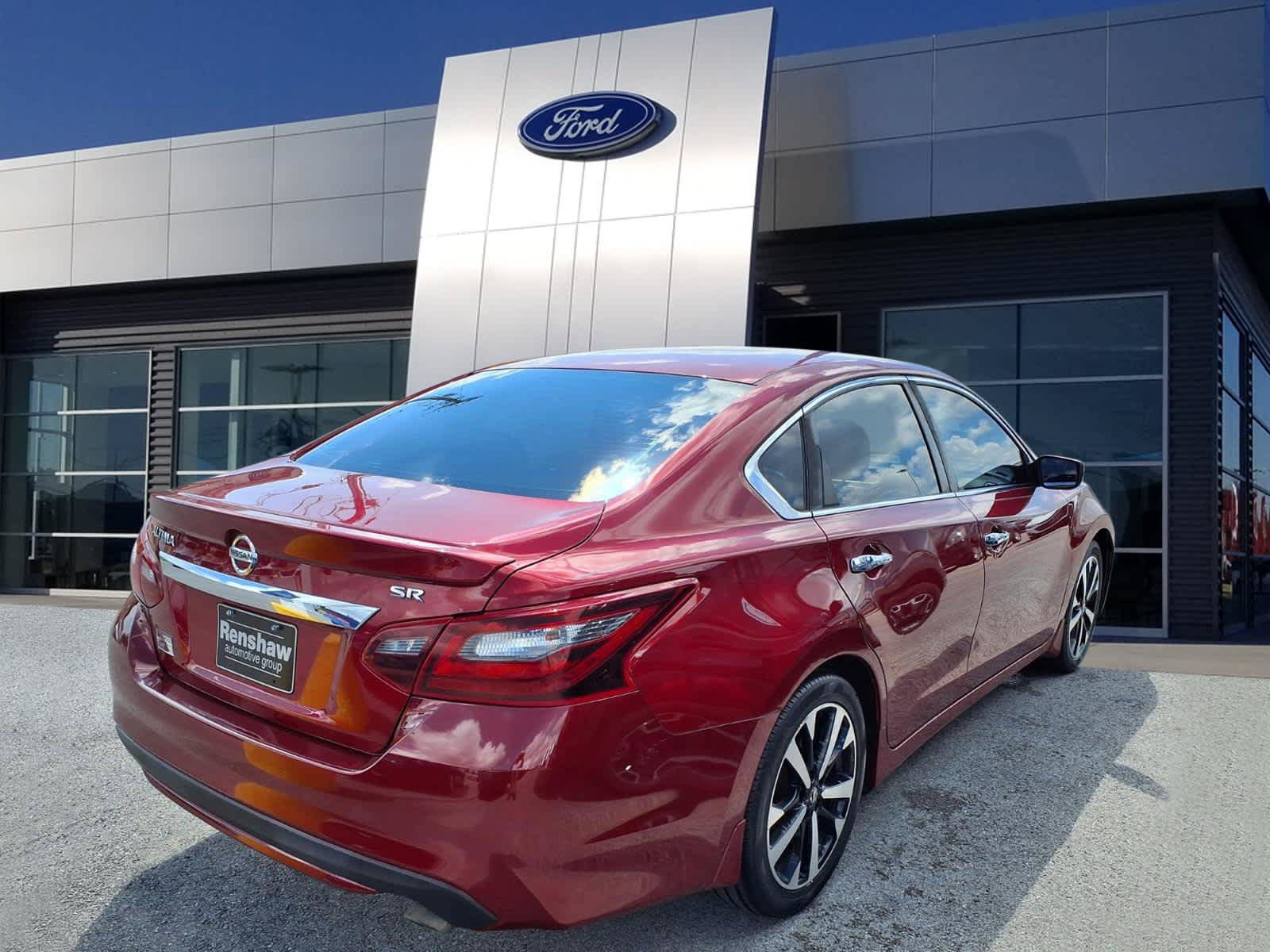 Used 2018 Nissan Altima 2.5 SR FWD image 2