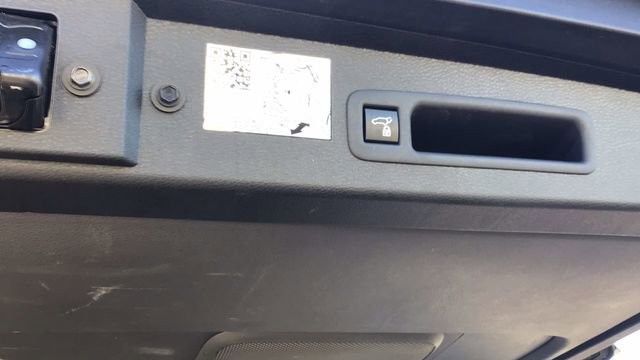 Used 2024 Toyota Sienna XLE image 11