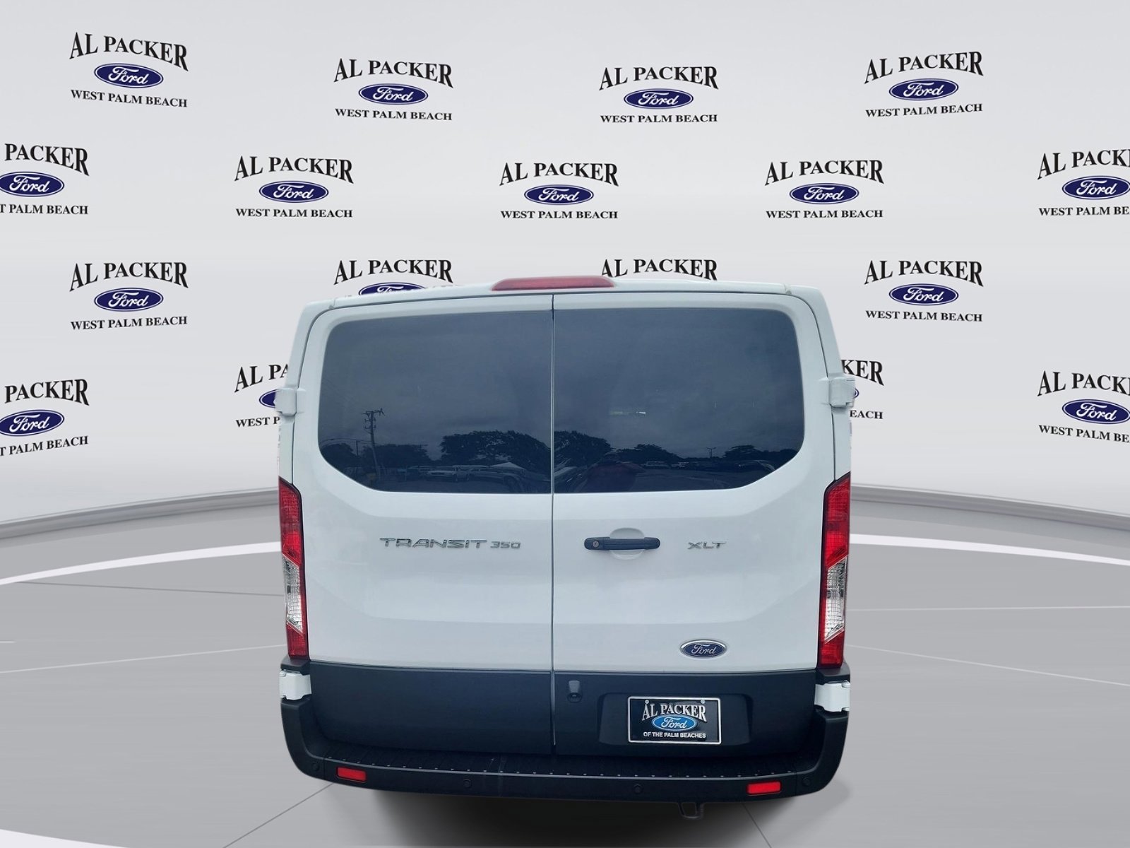 Certified 2023 Ford Transit 350 XLT RWD image 4