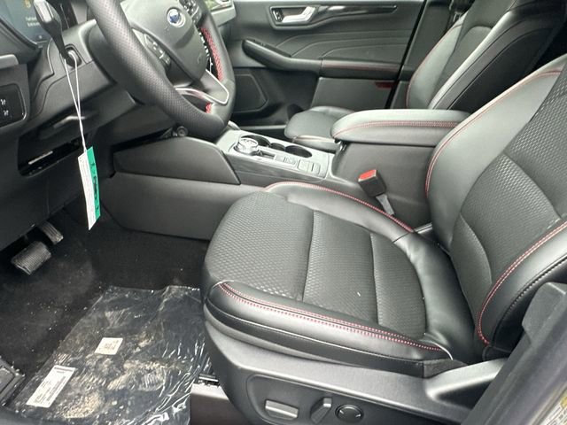 Certified 2025 Ford Escape ST-Line w/ Equipment Group 301A image 11