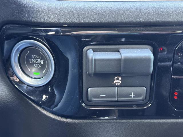 Used 2024 Chevrolet Silverado 1500 RST w/ Convenience Package II image 30
